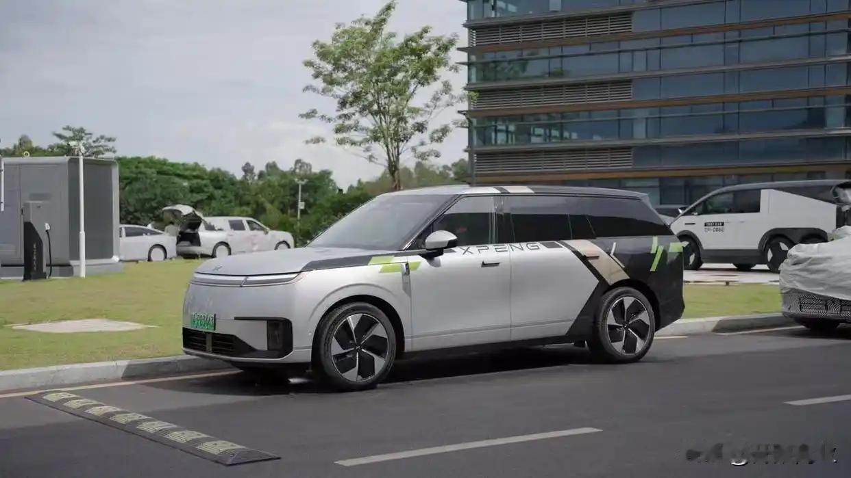 无人出租车的时代真来了？

小鹏Robotaxi最近在广州开启全无人路测，主驾驶