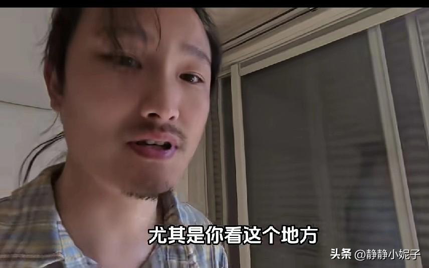 阿雅更新视频，老王外形变化太大，头发长的梳辫子，一家三口搬新家，由于阿雅的工作搬