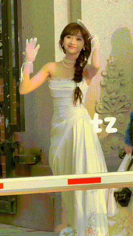 许梦圆线下一次比一次哇噻 看到许梦圆近期的线下活动合集，每一次亮相都能感受到她的