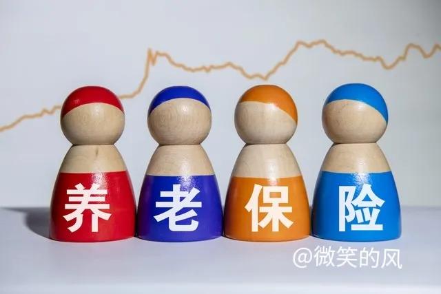 没交社保的农村老人养老确实是个难题。
国家的基础养老金能起点作用，像广西那位78