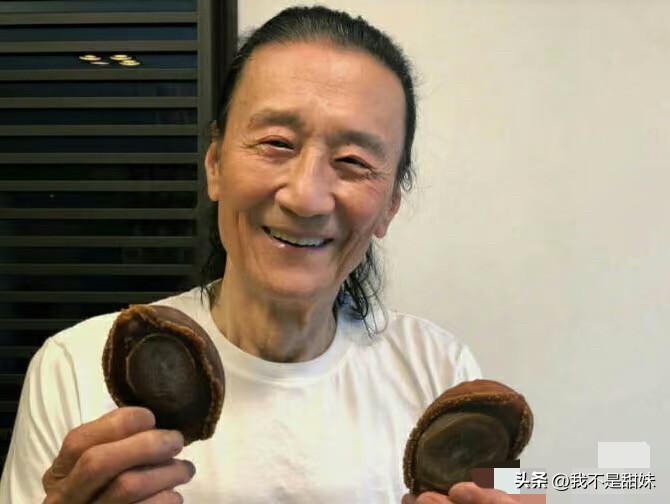 谢贤到最后也没说出王杰嗓子的实情！
小女友离开那一刻，应该就是身体出现了不可逆的