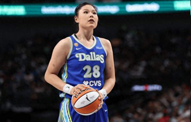 在飞翼队过得不好！场均3分3板+季后赛只打1场，李月汝恐告别WNBA