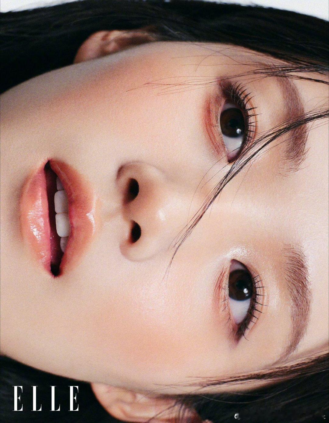 卢昱晓复古画报女郎  卢昱晓有一种气血充足的美  就像画上的人✌︎' ֊' 