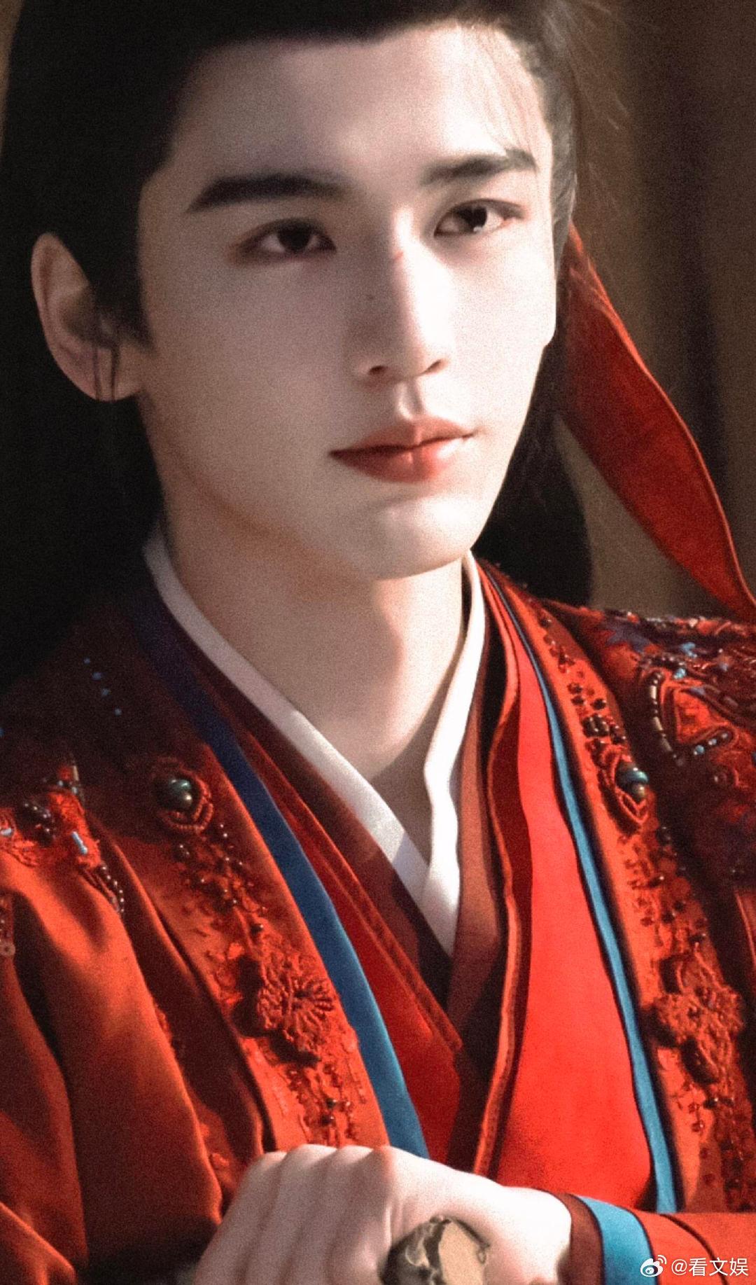 张凌赫海外涨粉张凌赫海外圈粉力 张凌赫海外涨粉，厉害了 