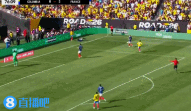 哥伦比亚扳回一城，随后姆巴佩、奥利塞登场换下图拉姆、谢尔基