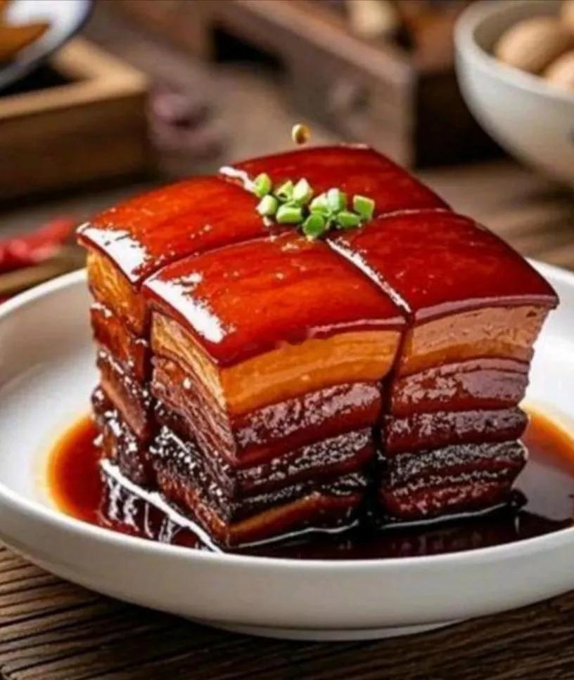 我国最出名的20道菜：1.宫保鸡丁(川菜)2.松鼠鳜鱼(苏帮菜)3.佛跳墙(闽菜
