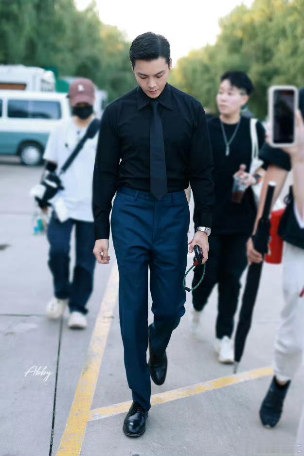 #陈伟霆天生就该穿西装#霸总来袭[打call]太帅了#明星大咖汇# ​​​