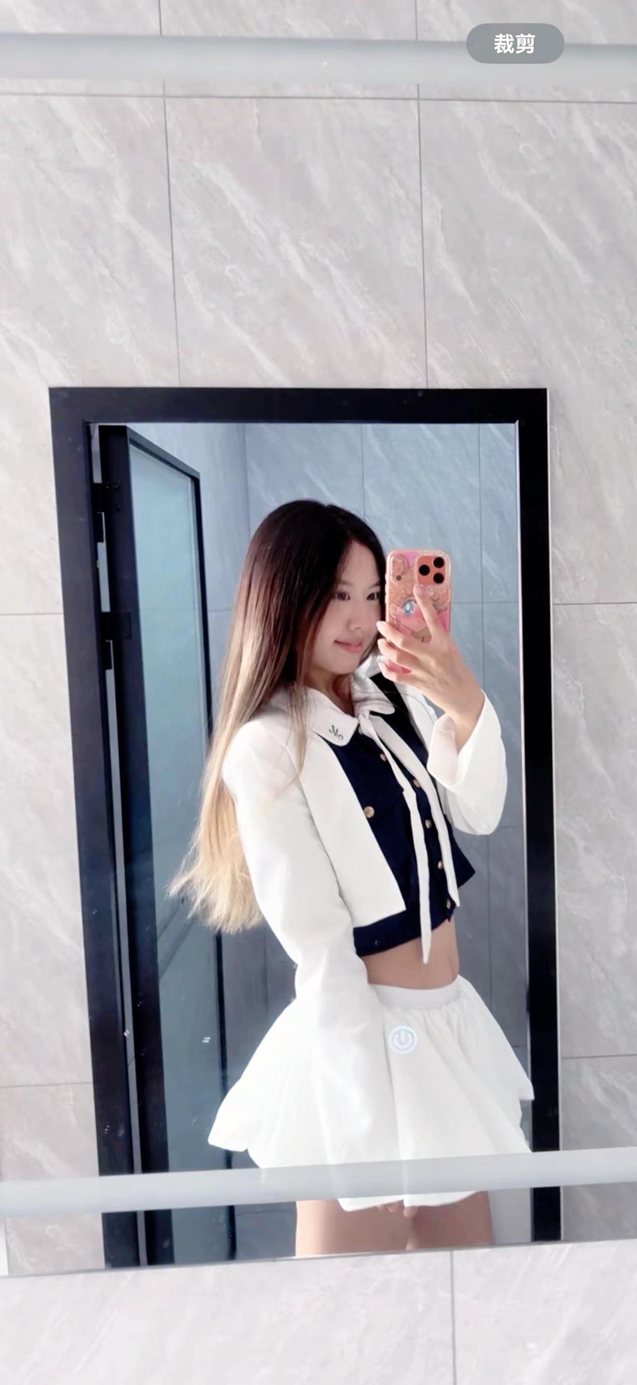 无需美颜 无需p图 妈生颜 190女大ootd 清纯 纯情少女