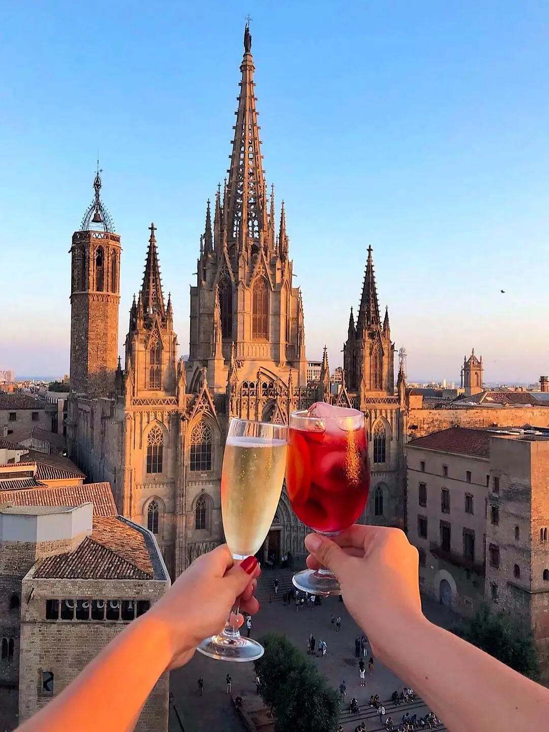 巴塞罗那花小钱装大杯🍸4家天台bar漂亮店！