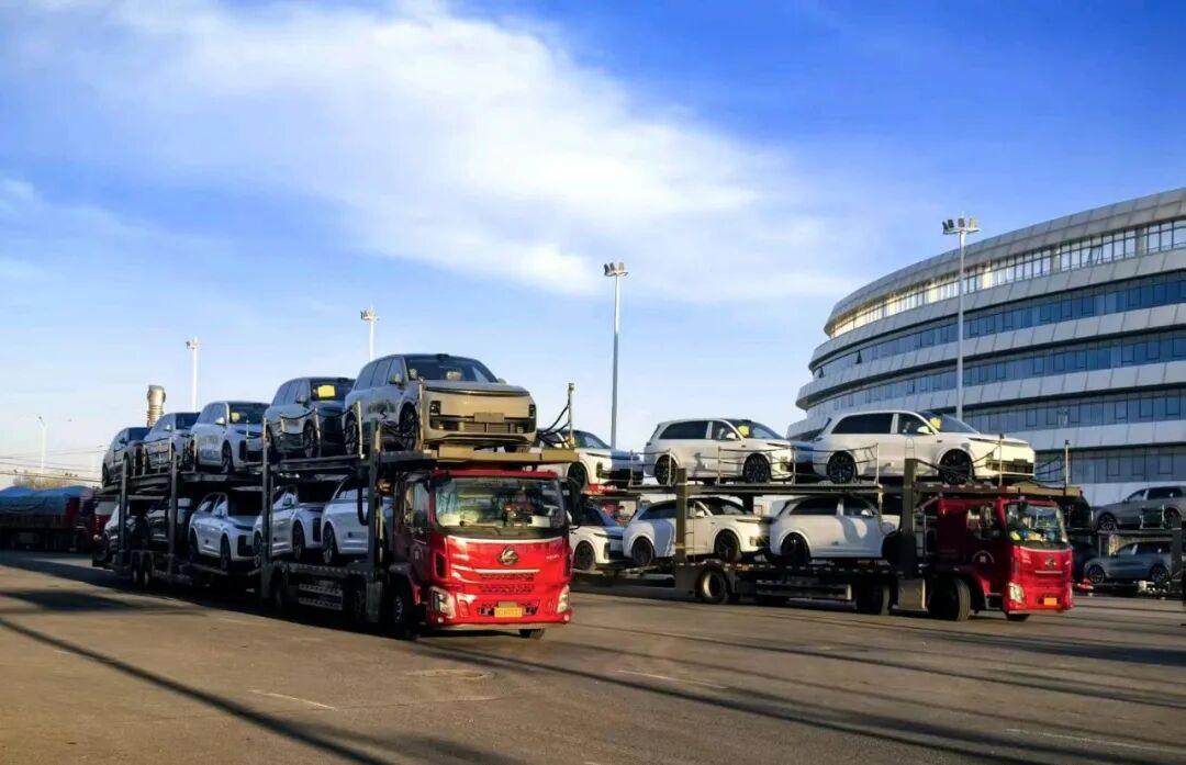 216辆新能源车“组团”出海！兰州新区打造向西开放新引擎

今天，兰州新区的“朋