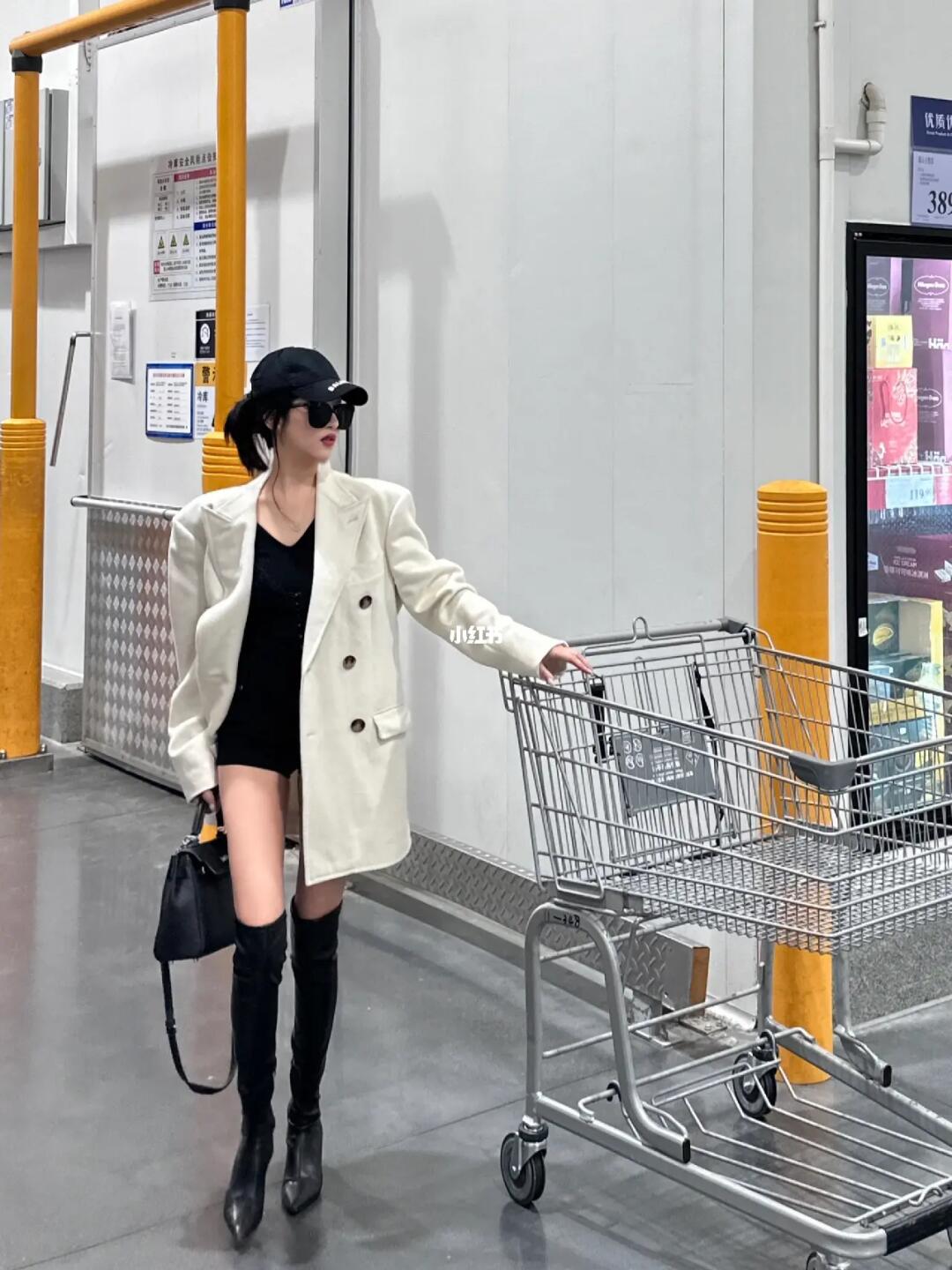 e人在山姆也社恐了