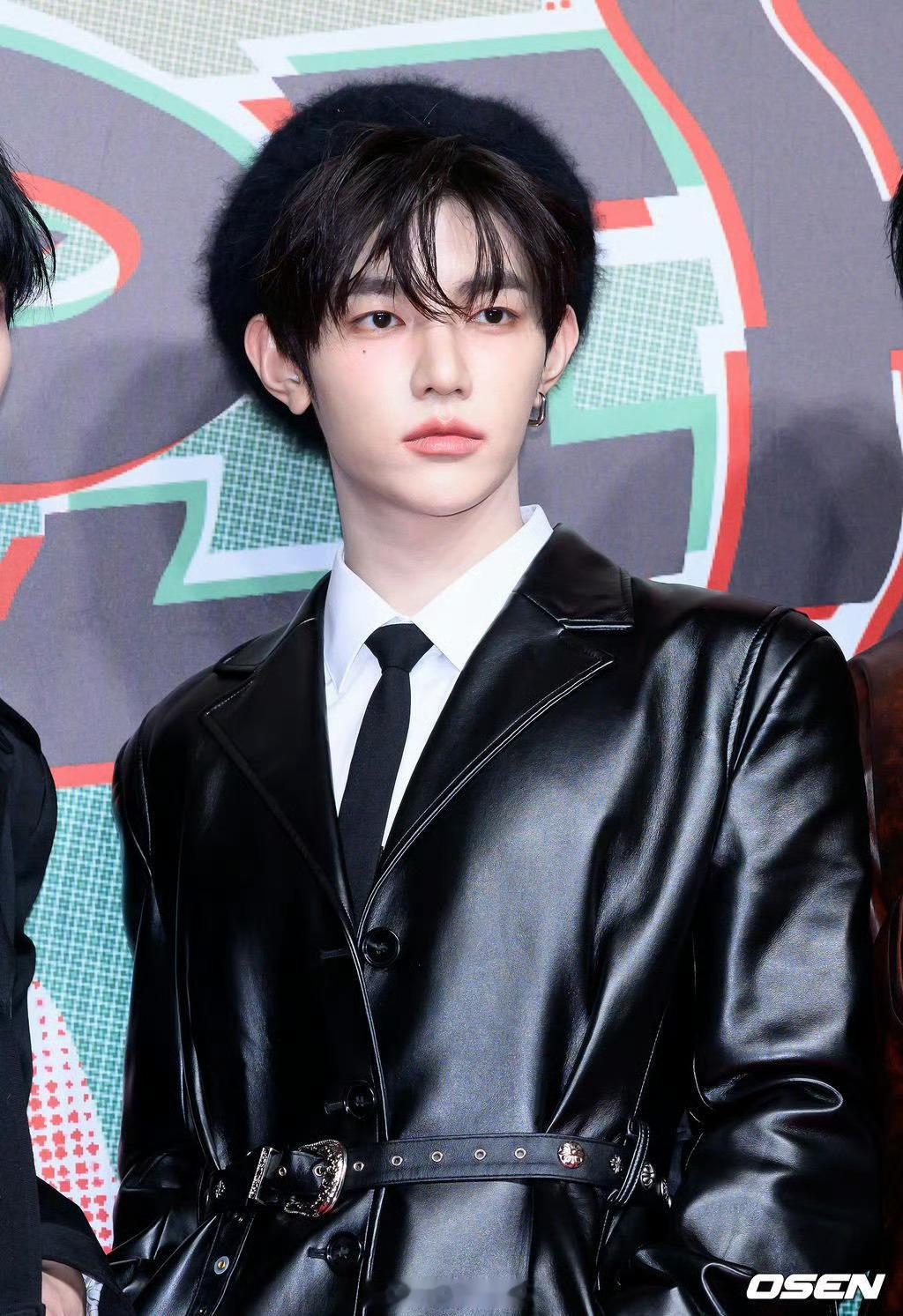 毛绒贝雷帽小狗～ 