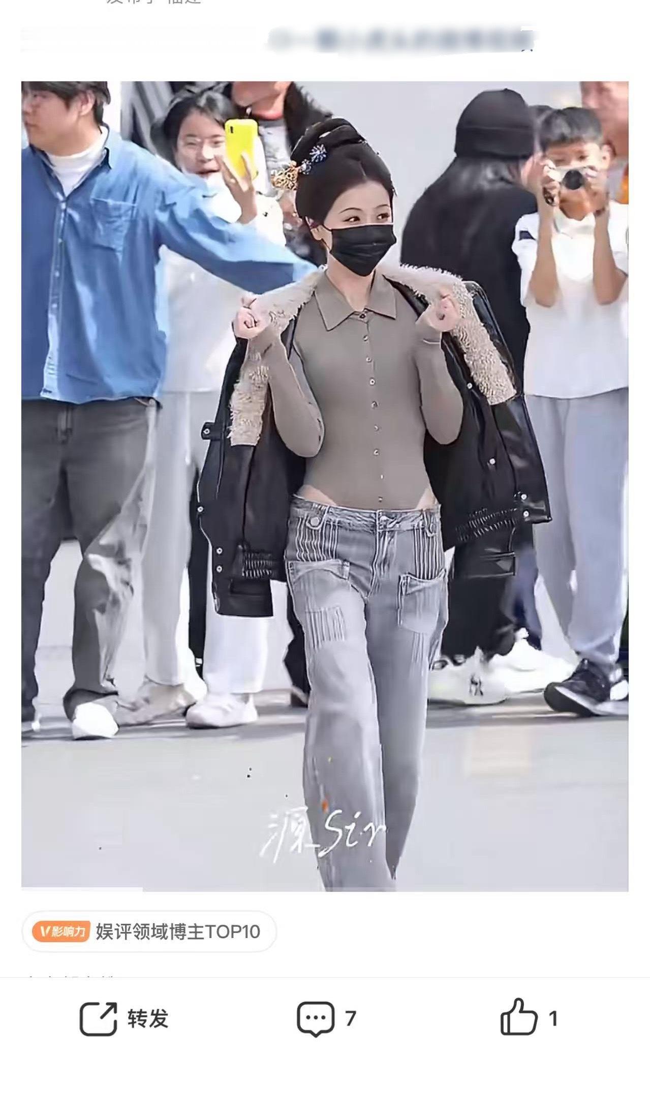 虞书欣这个穿搭好看吗？ 