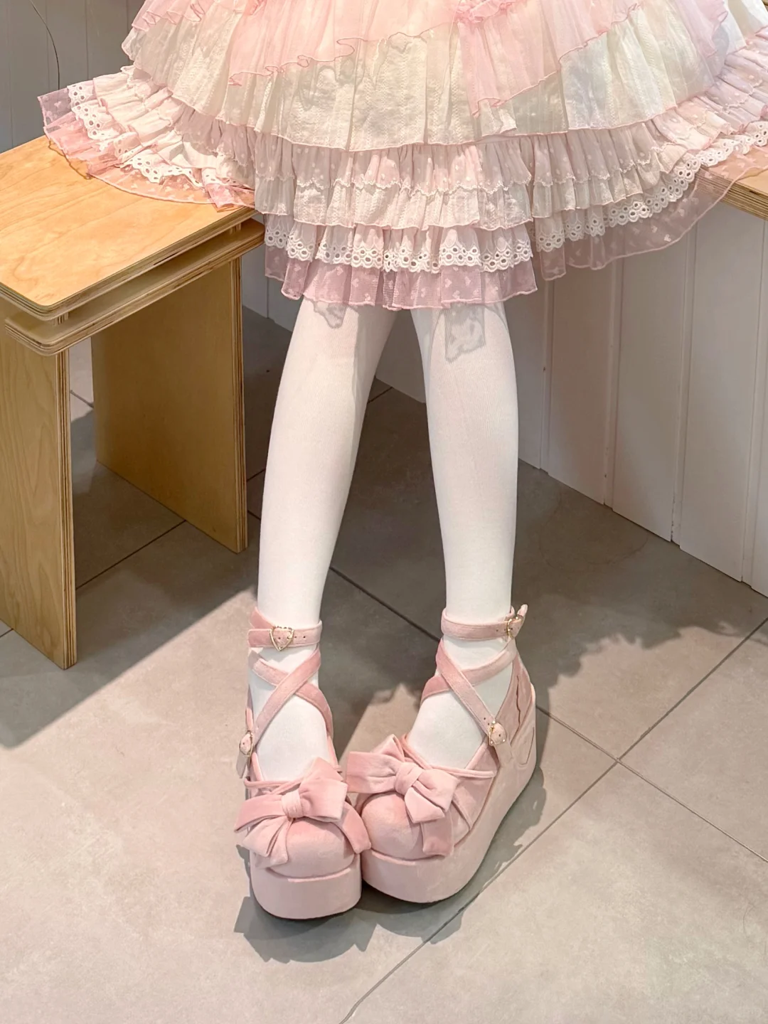 让我看看这是你在找的小个子厚底鞋嘛！