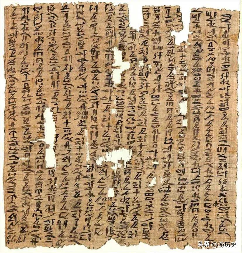 3600年前，古埃及人讲述了一个能重新接上被切断的头颅并让动物复活的人物。

这