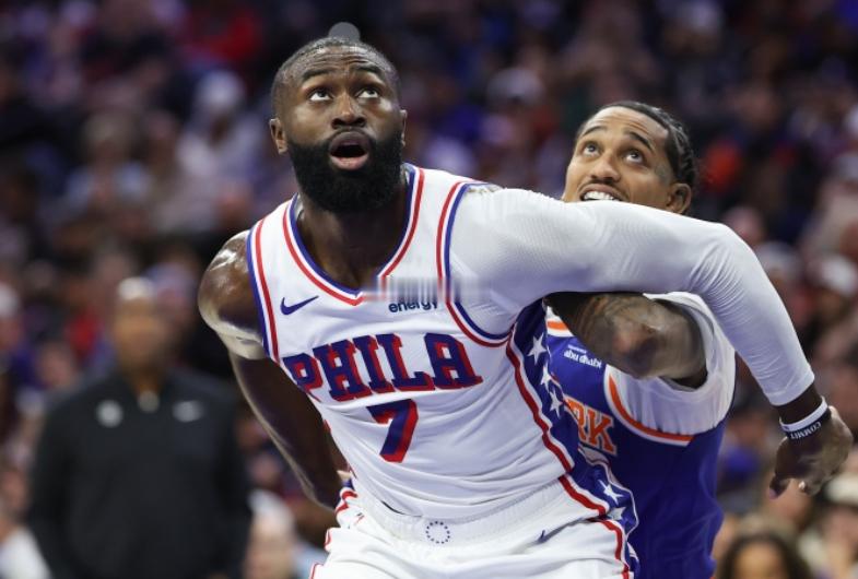 NBA常规赛，76人127-116击败雄鹿，取得开季三连胜。赛后，76人球星杰伦