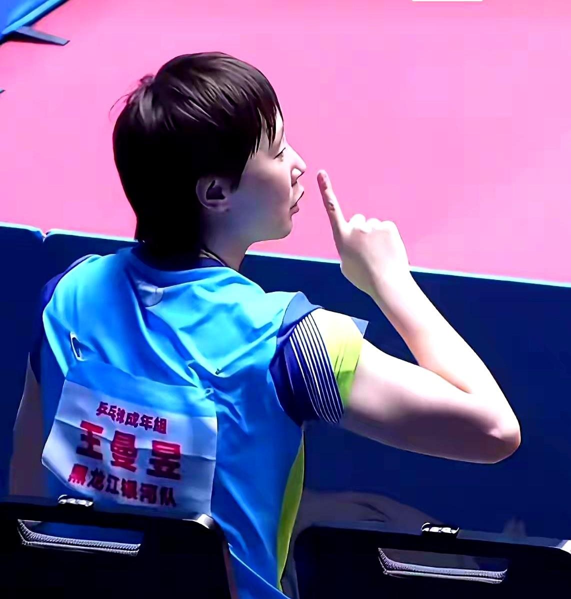 成都混团世界杯的赛程总算出来了，球迷们可以准备好小板凳了。

明天中午11点就有