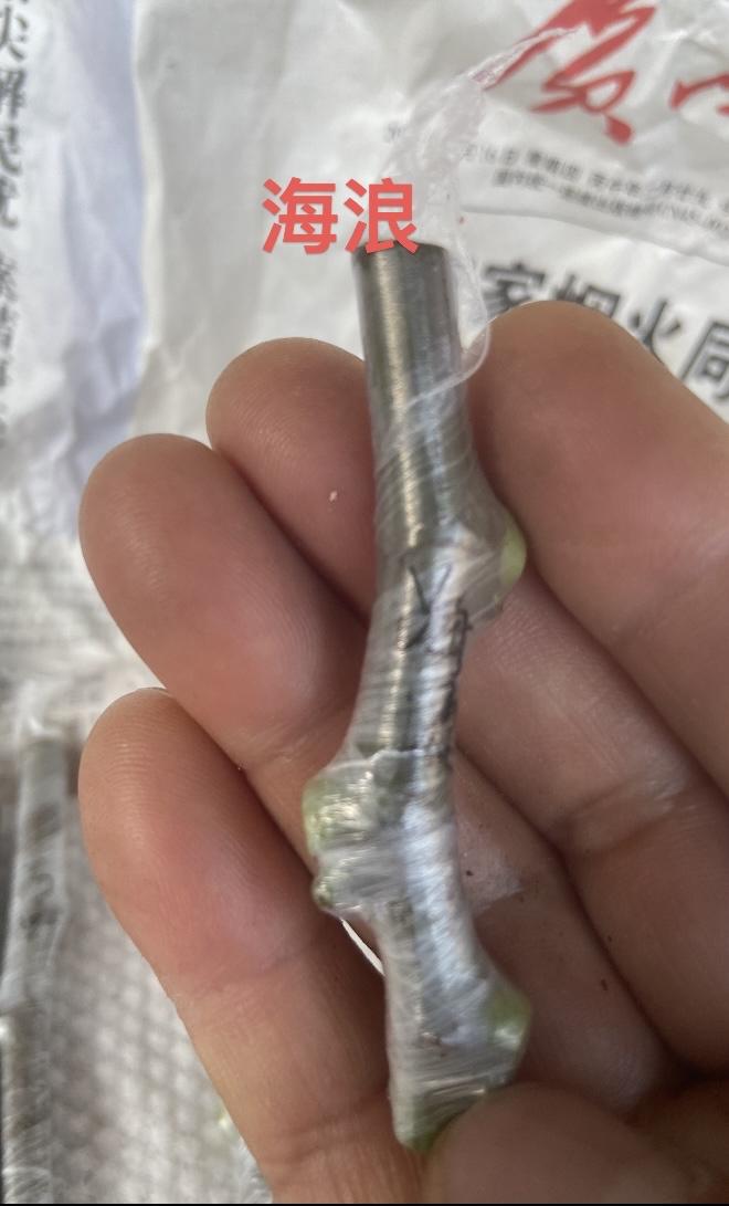 我对无花果枝条是毫无抵抗力。看到自己喜欢的枝条就必须拿下。我为了无花果枝条也把钱