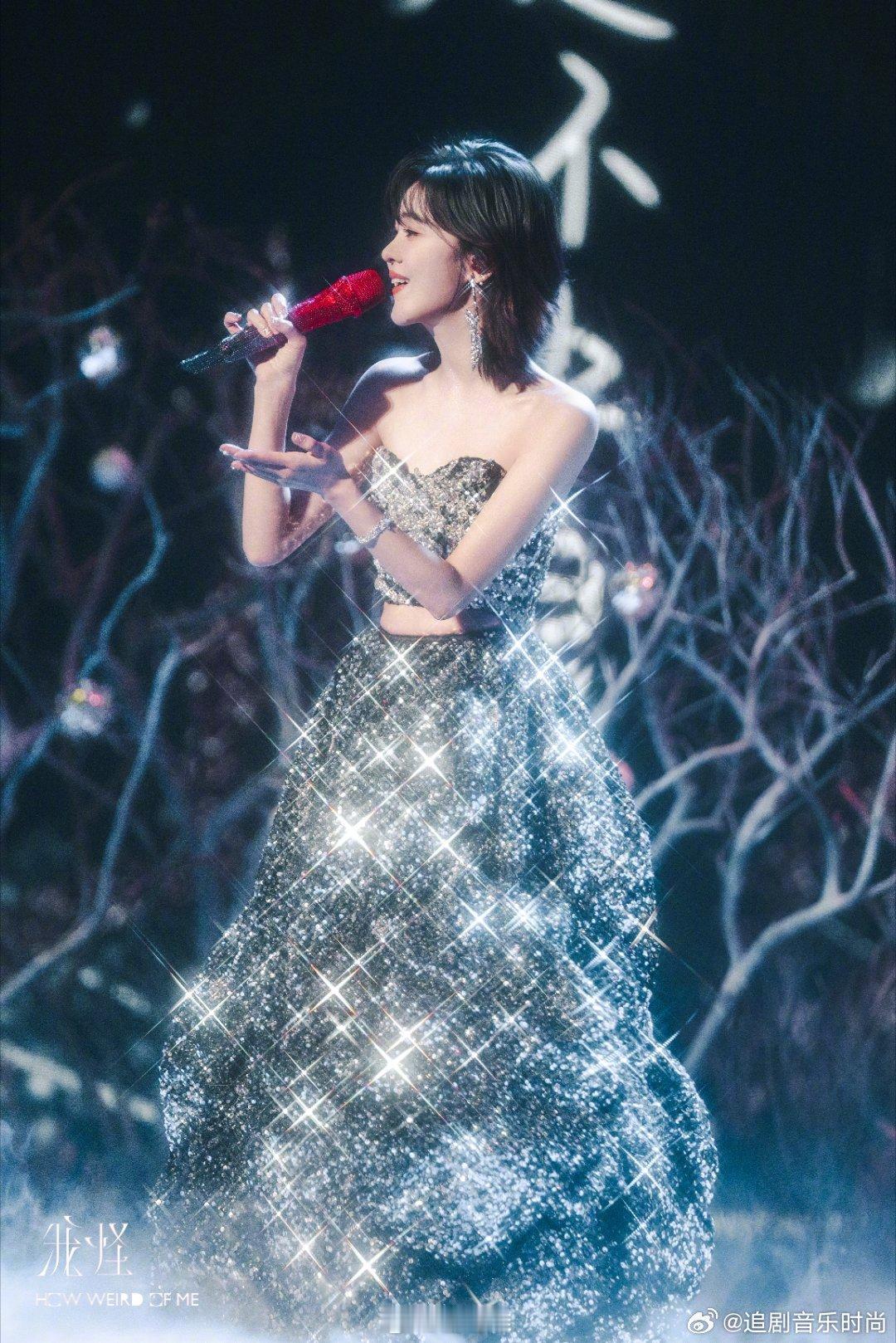 郁可唯钢丝球上长了个人 当百万造型被认证成十元店同款，郁可唯用行动告诉我们：真正