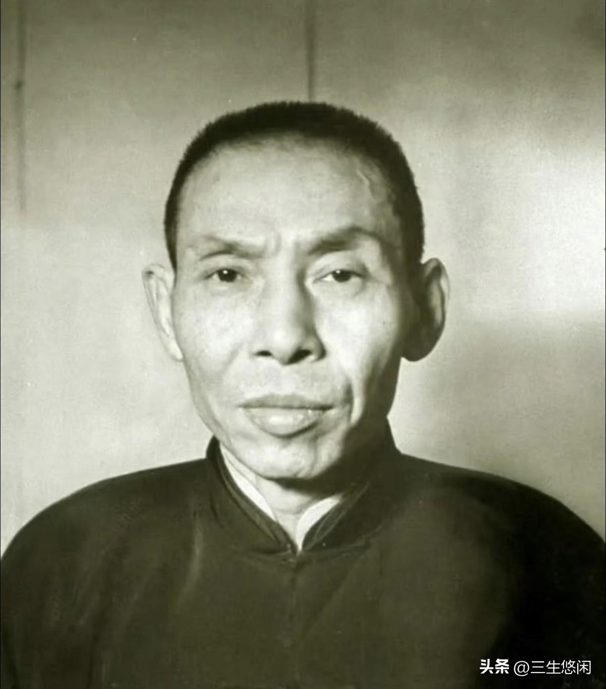 杜月笙曾经说过：“别总想着和别人建立深厚的关系，君子从来不跟任何人走太近。只有小