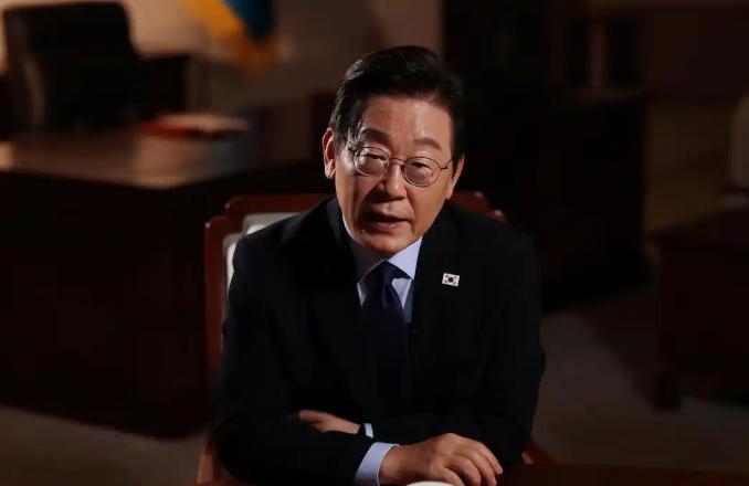 [浮云]李在明又搞起了平衡外交的路数，只是这次效果不佳。

尹锡悦刚上台那阵子，