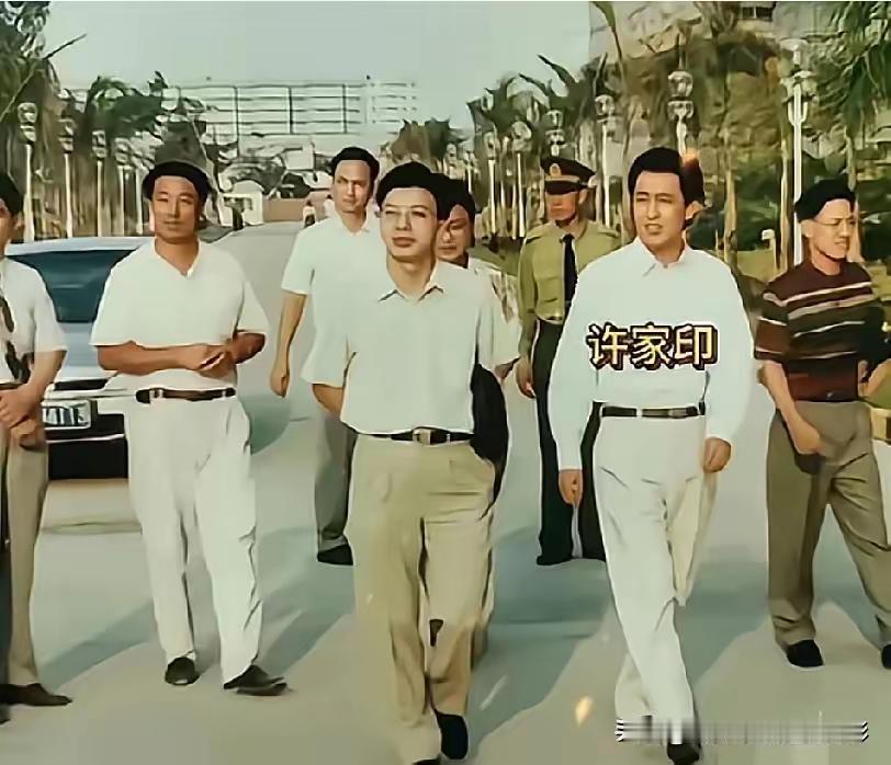 90年代的许家印，不过是个月薪两千的打工人，跟着老板在海南考察项目。谁能想到他后