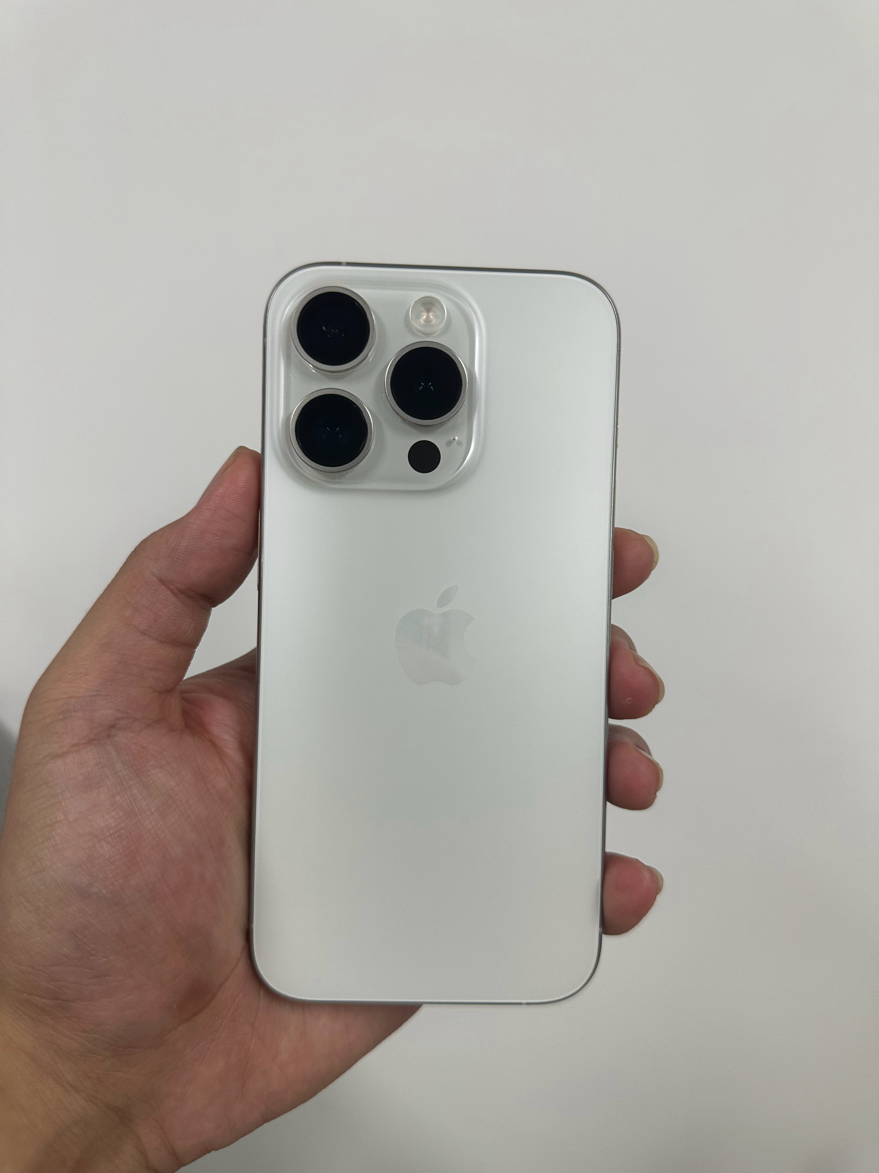 自从5499可以买全新16Pro 128以后二手的15Pro 128 价格简直天