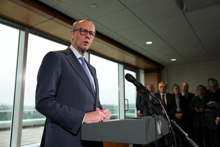 在西班牙拒绝让美国使用境内军事基地轰炸伊朗之后，特朗普威胁要对西班牙实施全面贸易