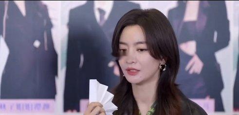 李晟喊话友军不要误伤 乘风2025扫楼 李晟真是太可爱了，说自己没翻红还这么坦然