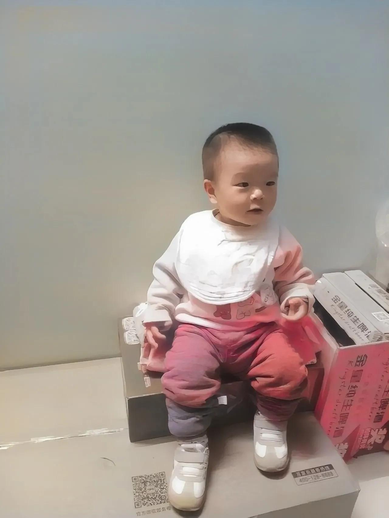 #修补记忆碎片##看看我小时候的样子#这才是一诺[呲牙]