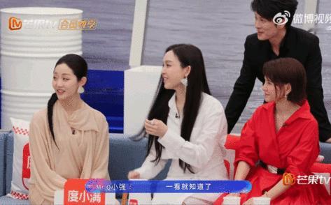 乌兰图雅是万千惠婆家人婆家人认证成功，姐姐们感情也太好啦乘风2026