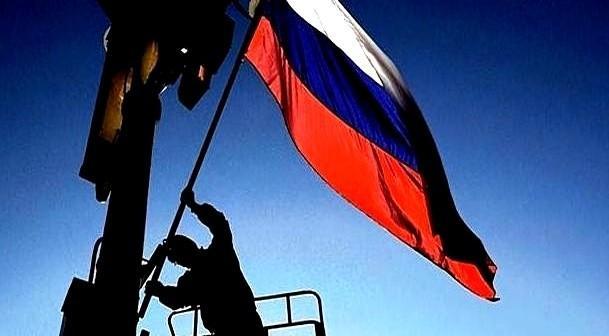 普京在战壕边喝庆功酒，国内GDP却涨了2.2%。
这魔幻现实，谁看懂了？
都说要