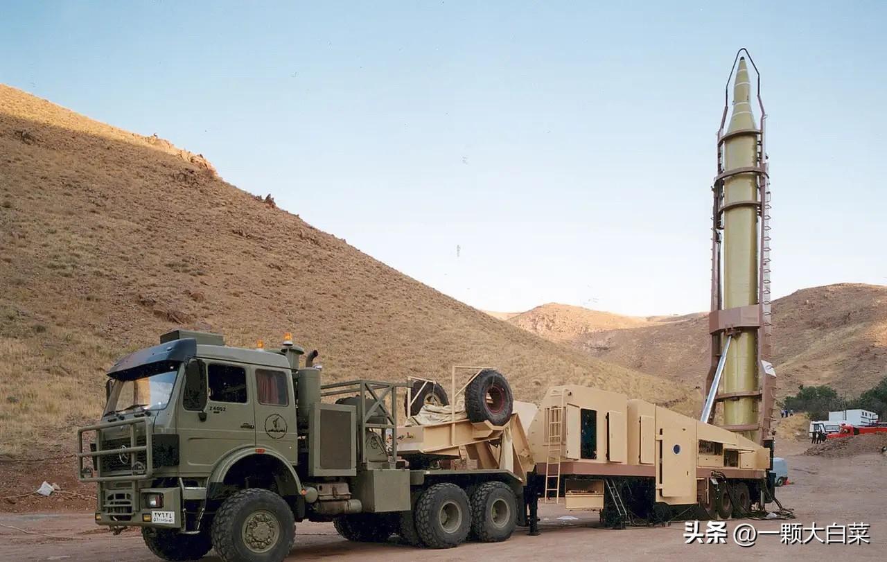 伊朗有点聪明，逐渐抛弃了固定式导弹发射井或者发射架，因为伊朗导弹一升空，美国就可