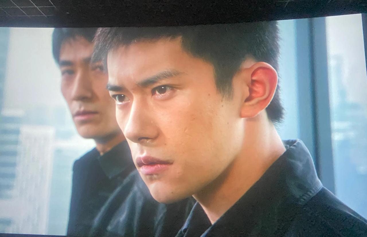 惊蛰无声算不算拍砸了，票房才7个亿，相当一般

一个电影开始宣传床戏小三三角恋的