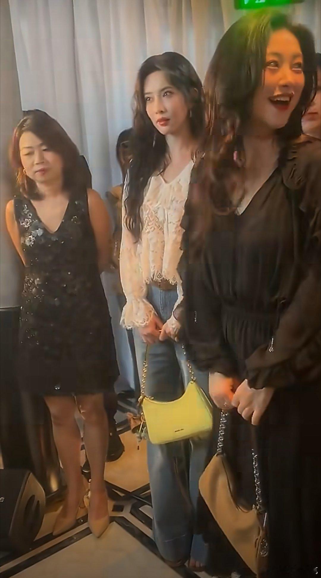 朱珠孟子义同框上一代明星更有星味这俩也算隔了一代明星吗