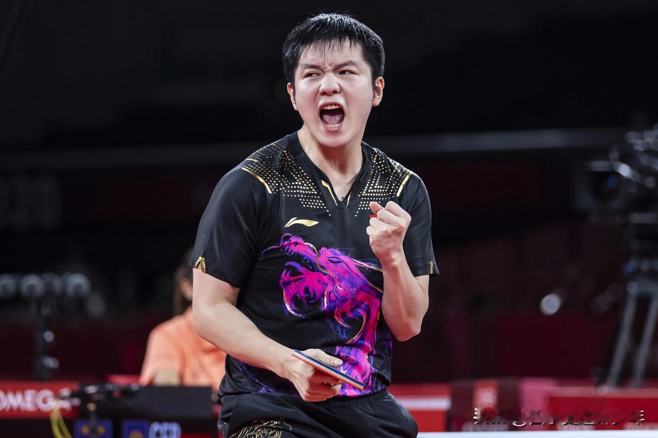 乒乓球超级联赛第二阶段，上海地产VS山东鲁能。山东鲁能大比分2：1领先上海地产。