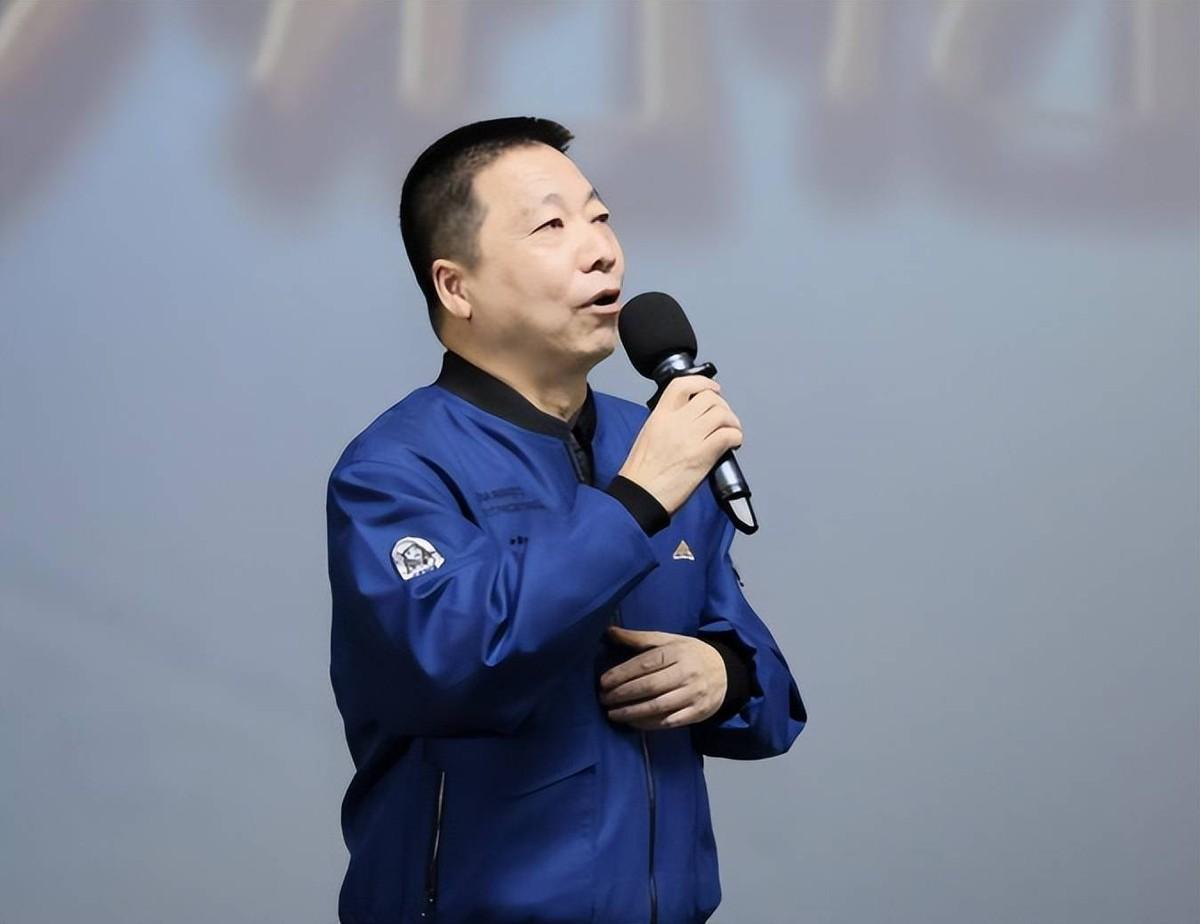 杨利伟公开一个重大消息！中国首批航天员不再执行训练任务，下一批接班人是谁？

9