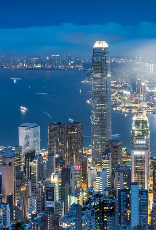 房子卖不动除了降价还有选择吗?要想房子卖得快又不降价，光靠等肯定不行，得玩点“心