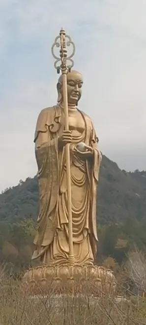 九华山风景区
今天来到了九华山风景区，拜拜地藏王菩萨，保佑我们全家和我所有的粉丝