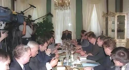 12月29日，阿拉伯联合酋长国坚决谴责乌克兰方面袭击俄罗斯诺夫哥罗德州的“乌日因