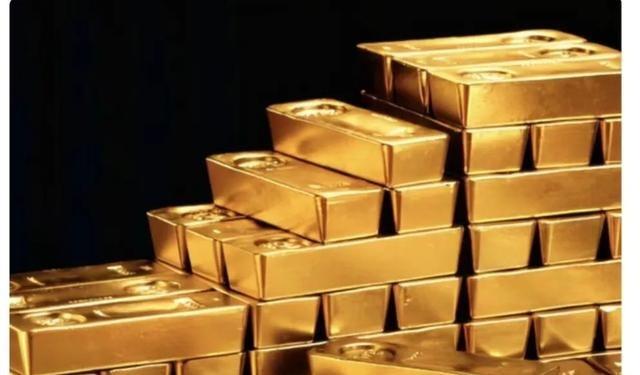 1980年，沈阳妇女黄淑珍带着3斤黄金来银行兑换。工作人员一眼就看出来她拿来的是