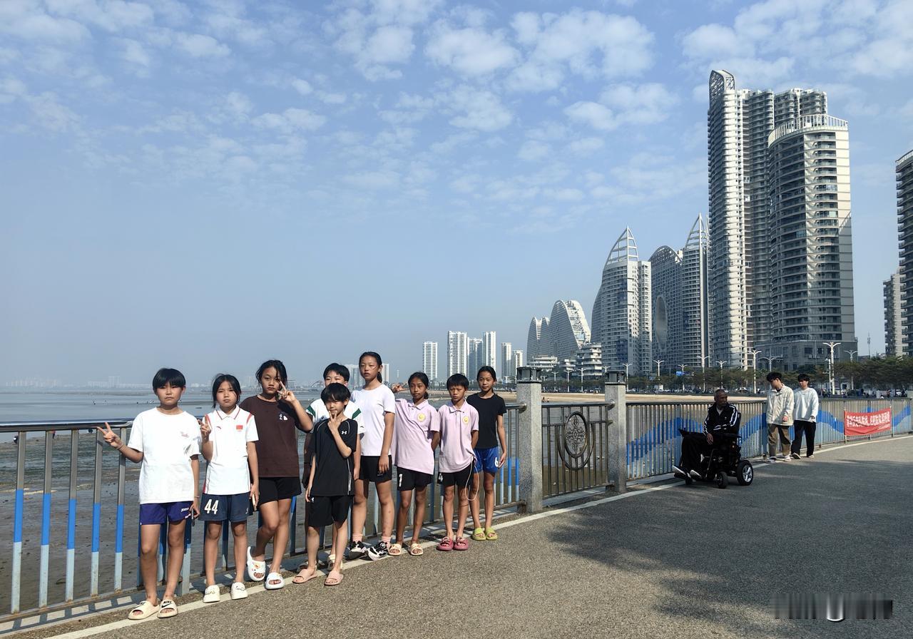 今年冬天的不同北海金滩。