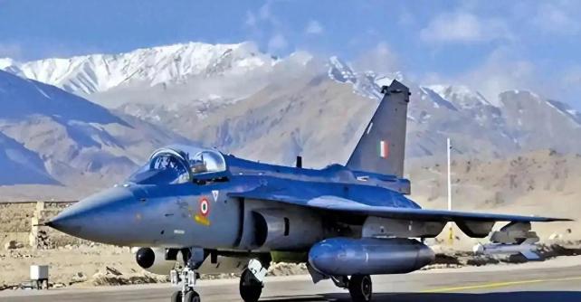 谁能想到印度藏了整整3年的“秘密”还是被扒出来了，原来它在塔吉克斯坦守了20年的