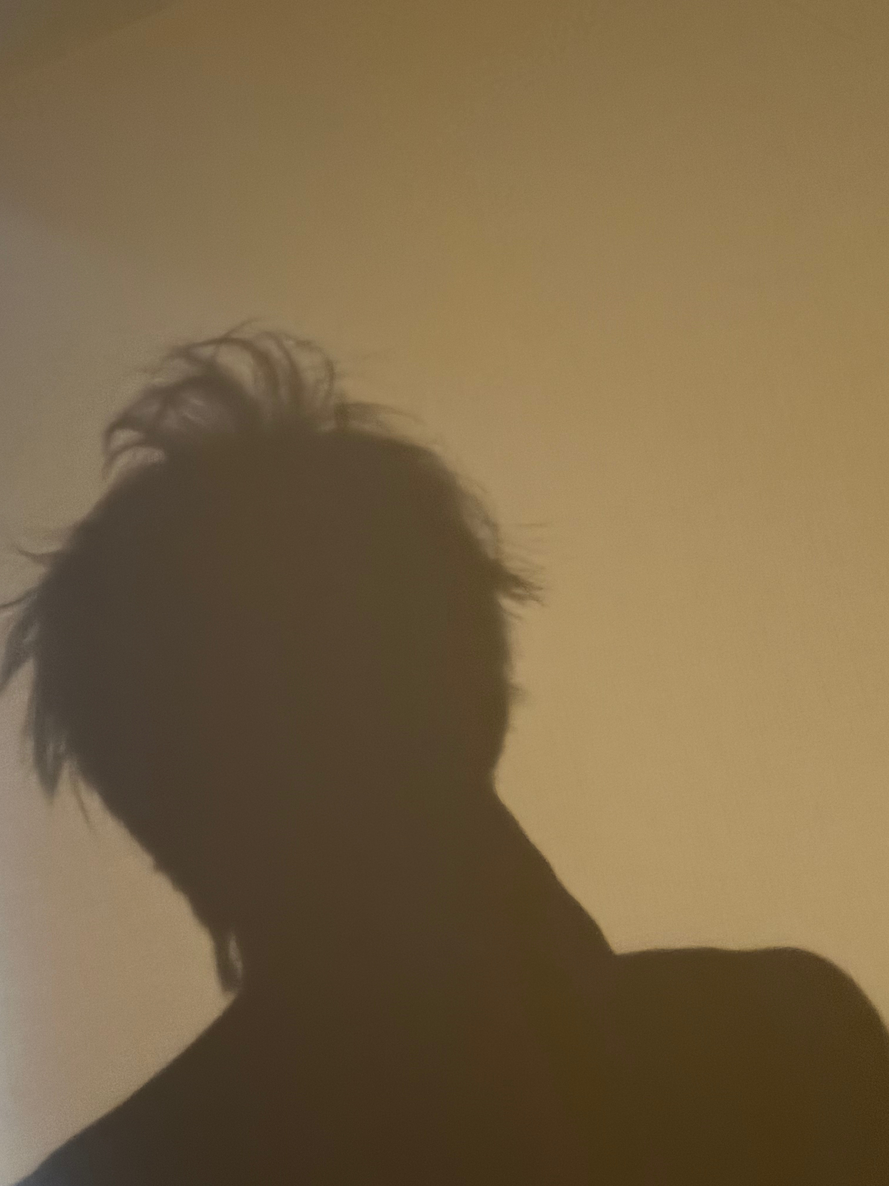 感觉是裸着拍的 ​​​