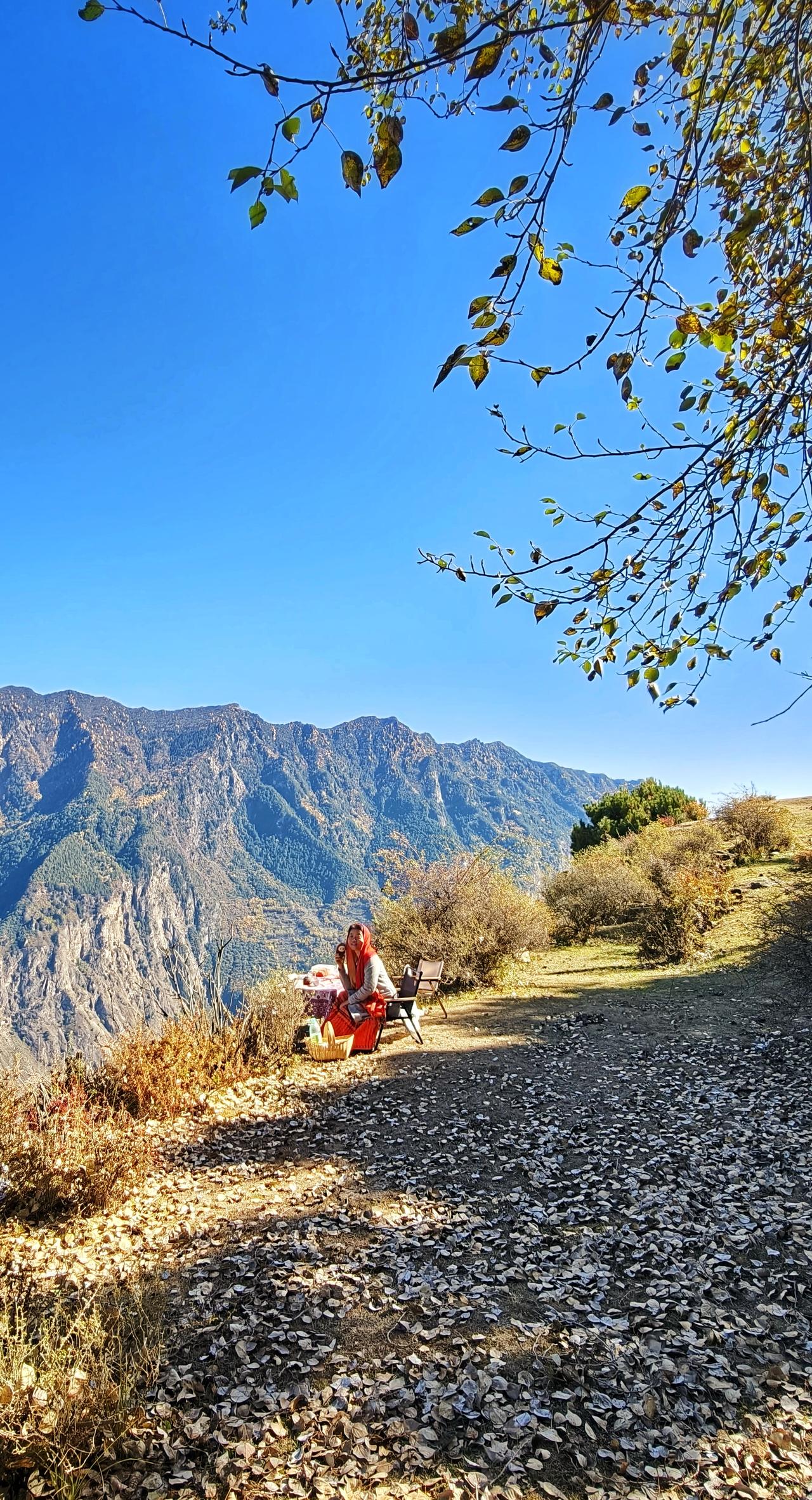 罢工去旅行 ｜ 川西秋色
昨天，珊姐 一见我，就说很遗憾，最近天气不咋地。天晴，