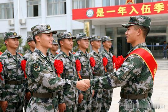 专科生当兵能当几年?专科生当兵没有特殊的“学历年限”，完全遵循国家统一的兵役制度
