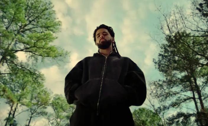 唱跳rap篮球不再是吐槽，我们都欠坤哥一个道歉。当那个练习时长两年半的唱跳rap