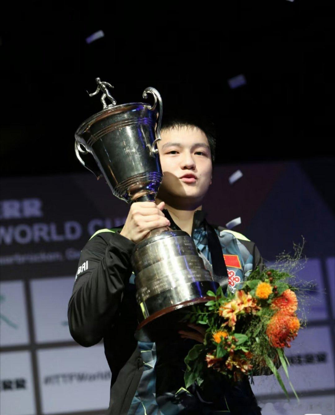 樊振东欧冠首战今晚比赛场地是樊振东第一个世界杯男单冠军  的球馆！小胖！加油！一