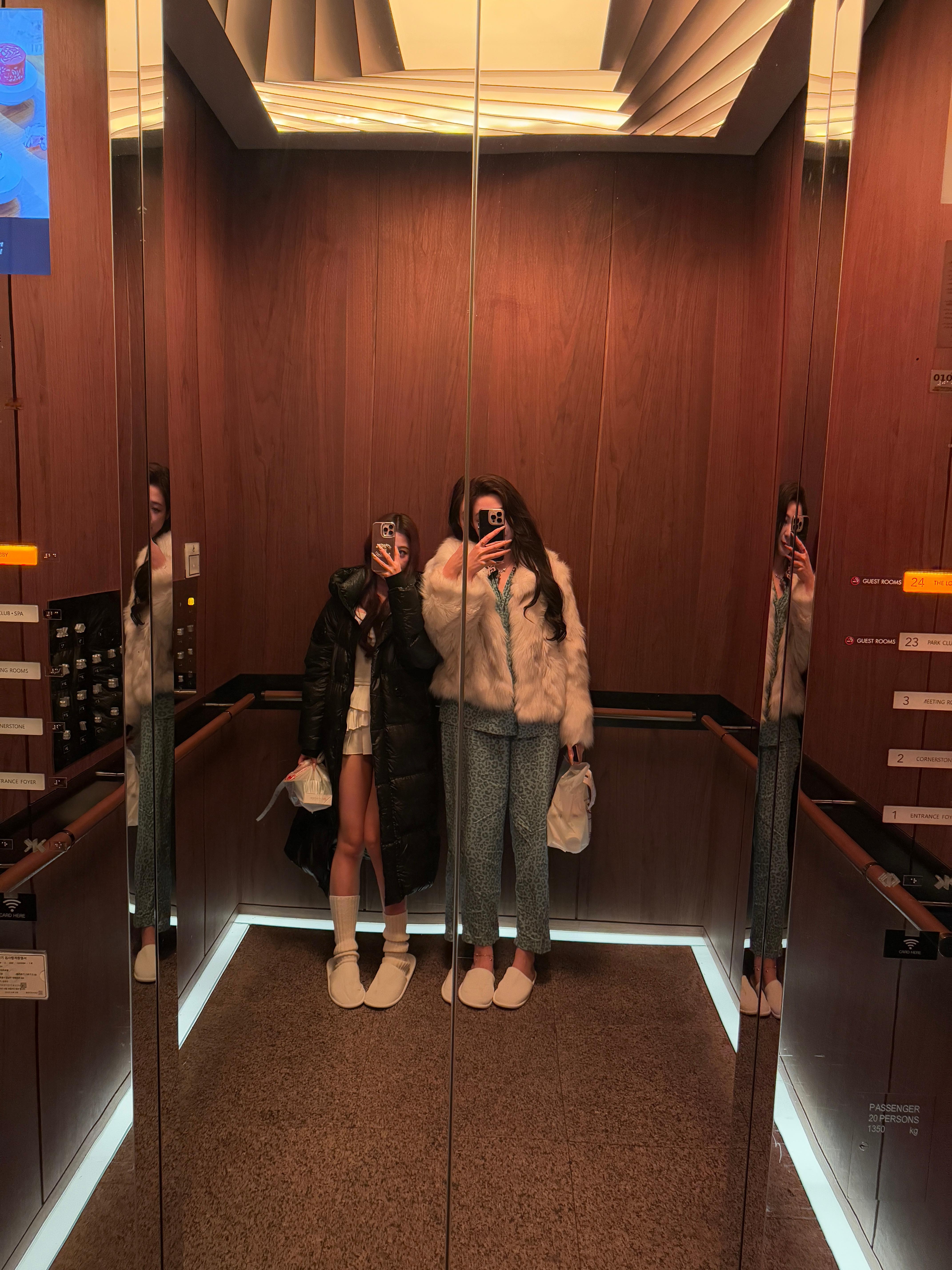 咖啡价格被华莱士打下来了9.9块拿下咖啡月卡☕️一个月最多炫210杯现磨美式，单