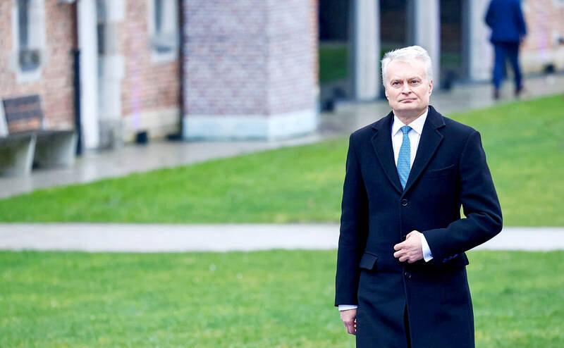 立陶宛总统瑙塞达，最近又出来讲话了。他说立陶宛想跟中国恢复正常外交关系，但同时也